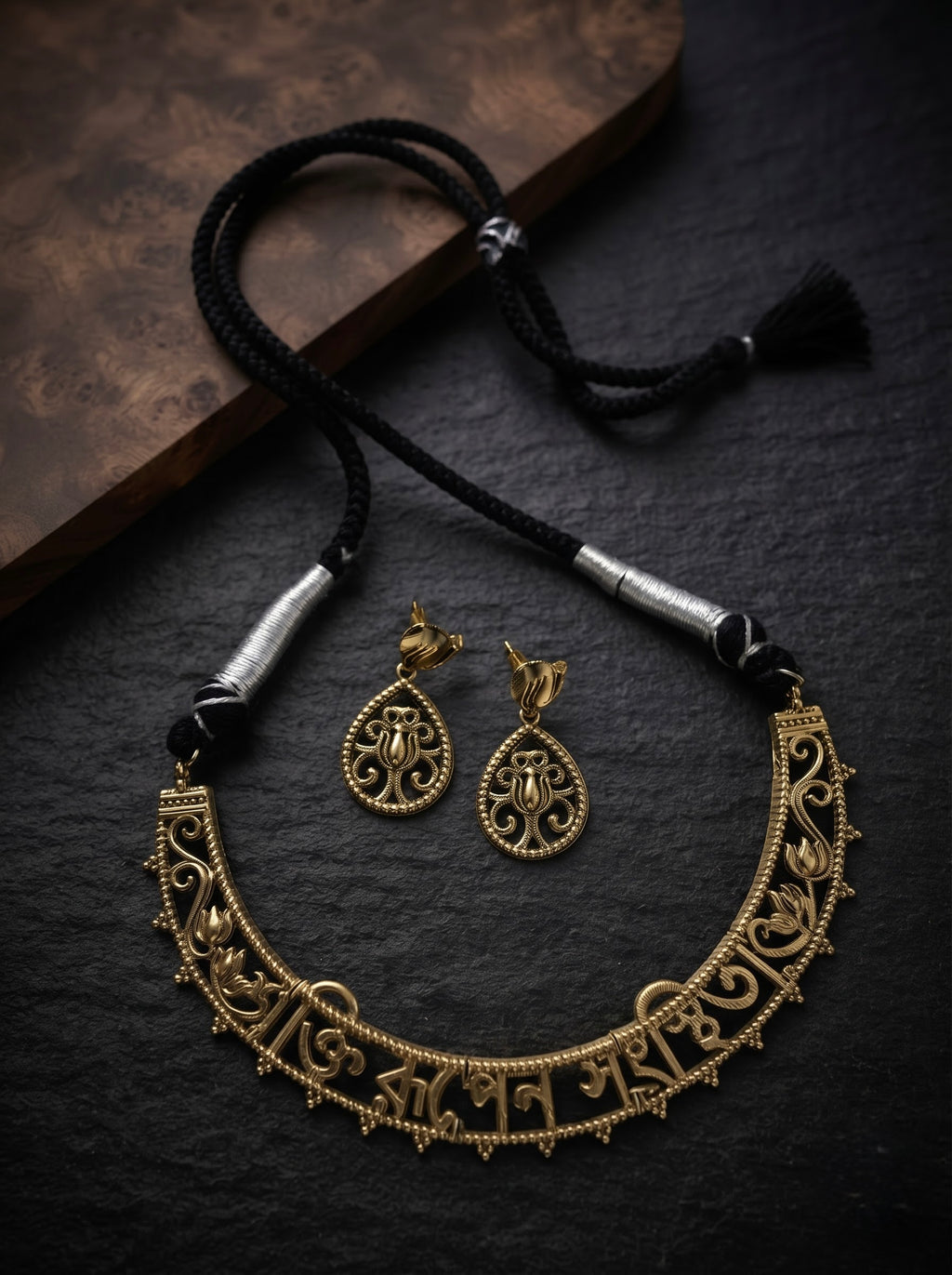 Kalam : Necklace & Earring Set