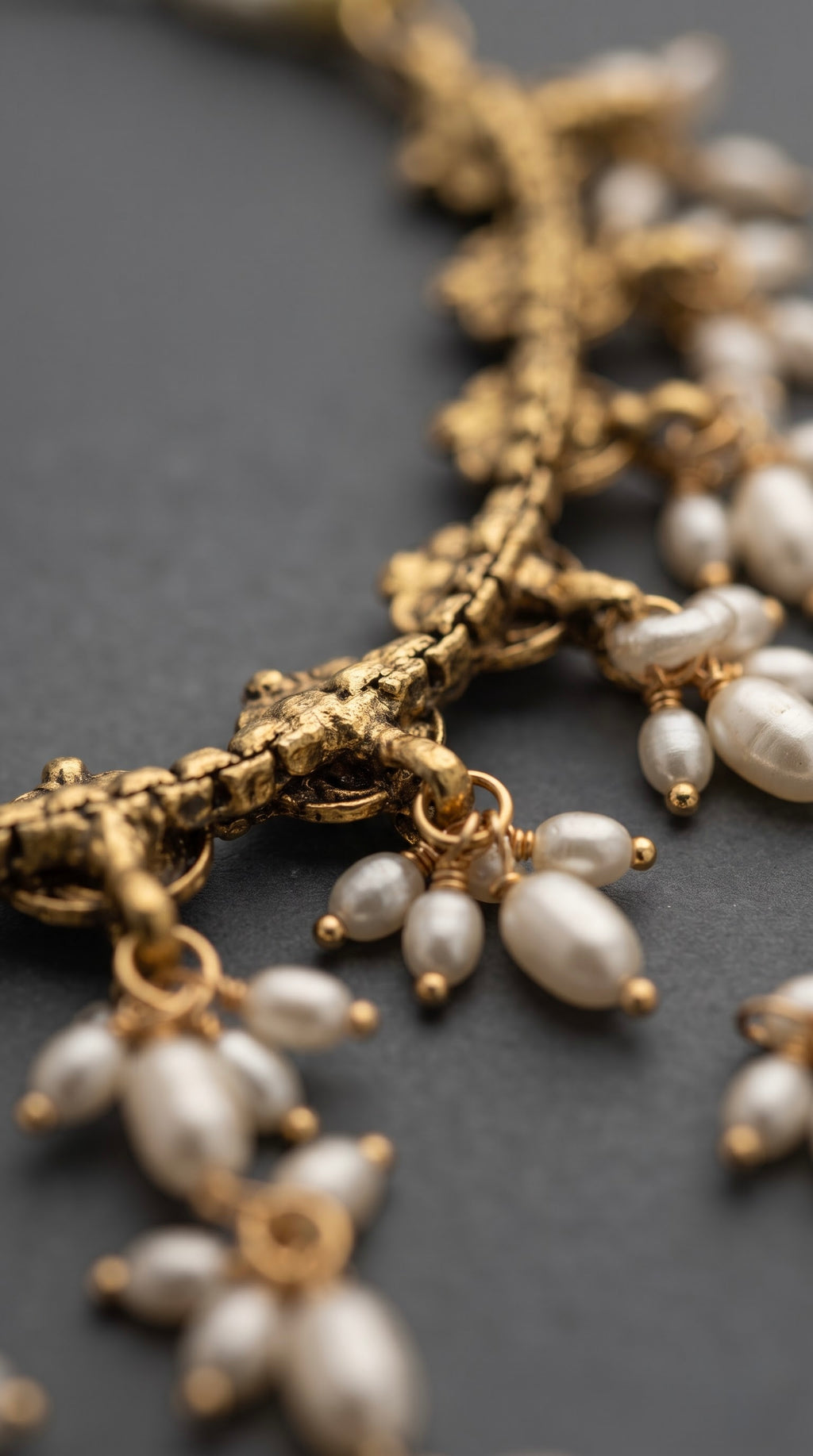 Kaliyan : Necklace & Earring Set